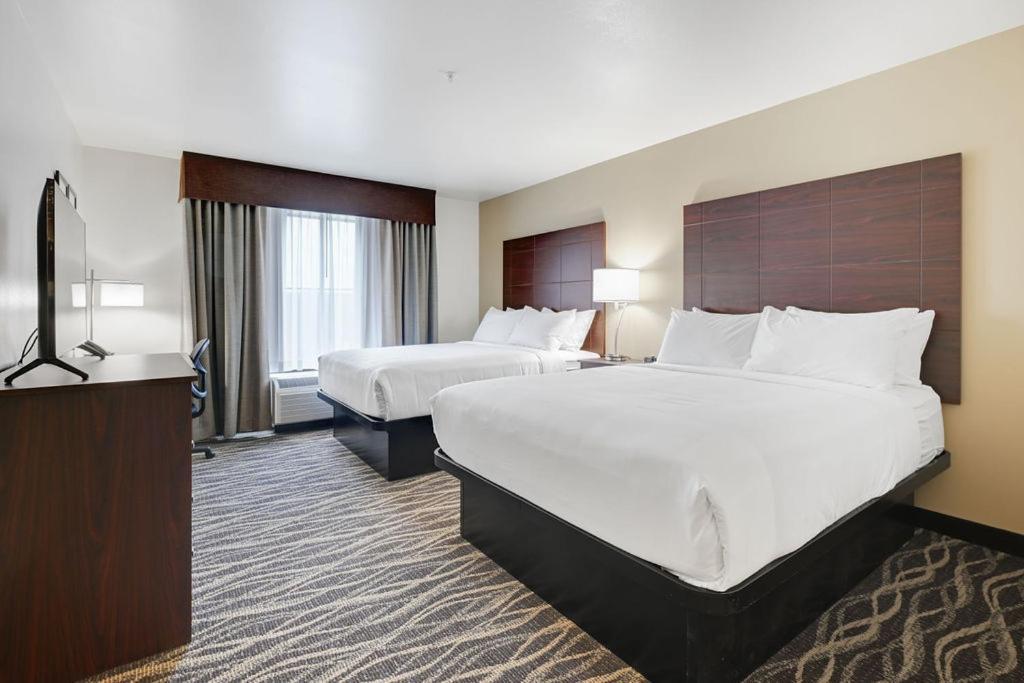 Cobblestone Hotel & Suites - Mosinee Buitenkant foto