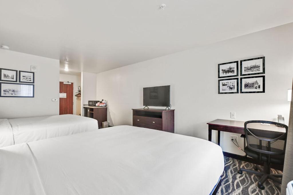 Cobblestone Hotel & Suites - Mosinee Buitenkant foto