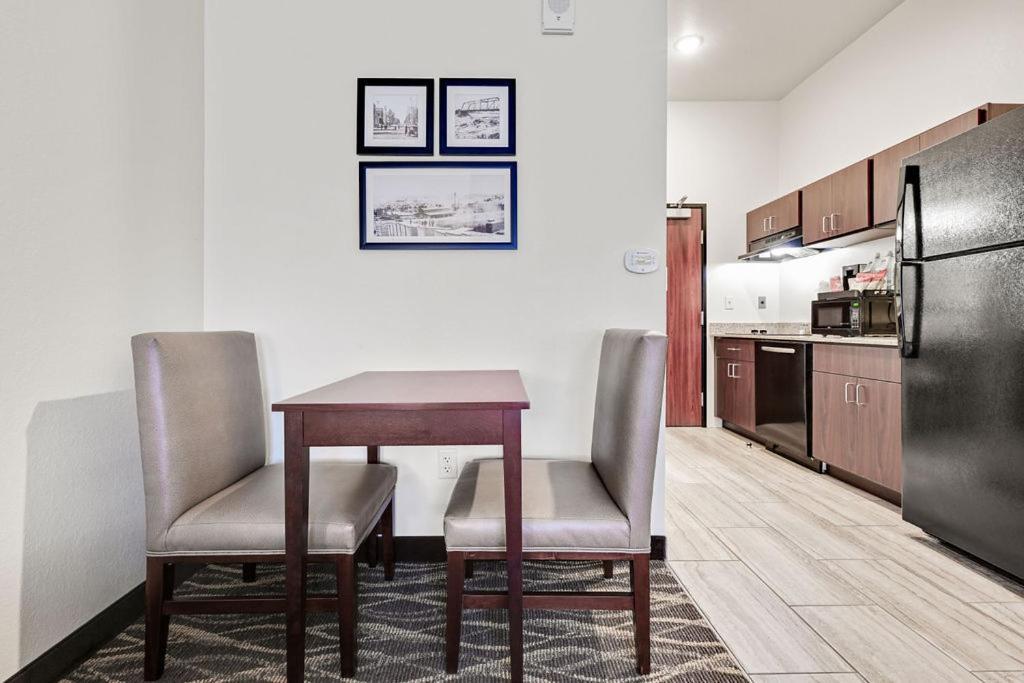 Cobblestone Hotel & Suites - Mosinee Buitenkant foto